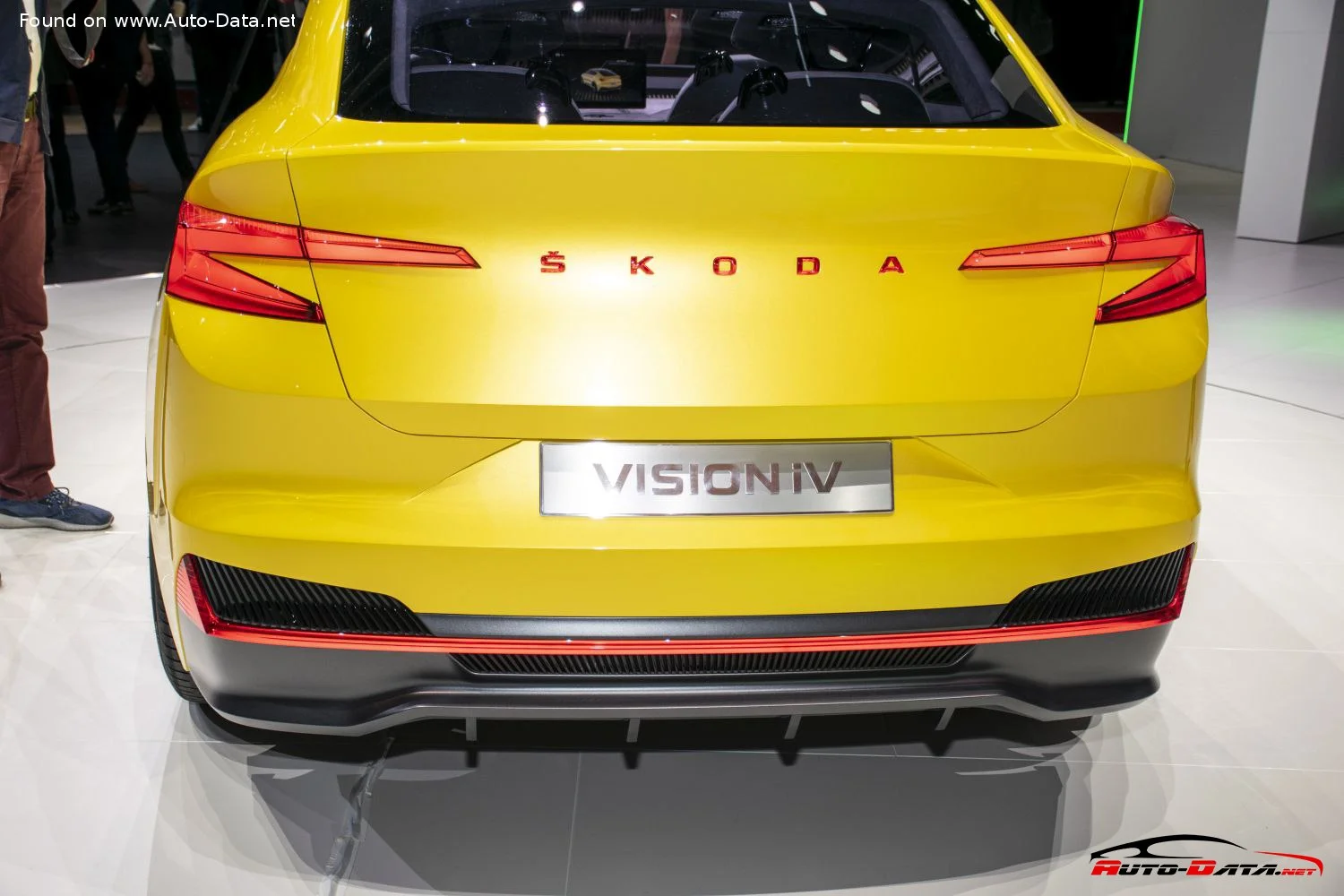 Skoda Vision Skoda Vision iV (Concept) thumbnail 6