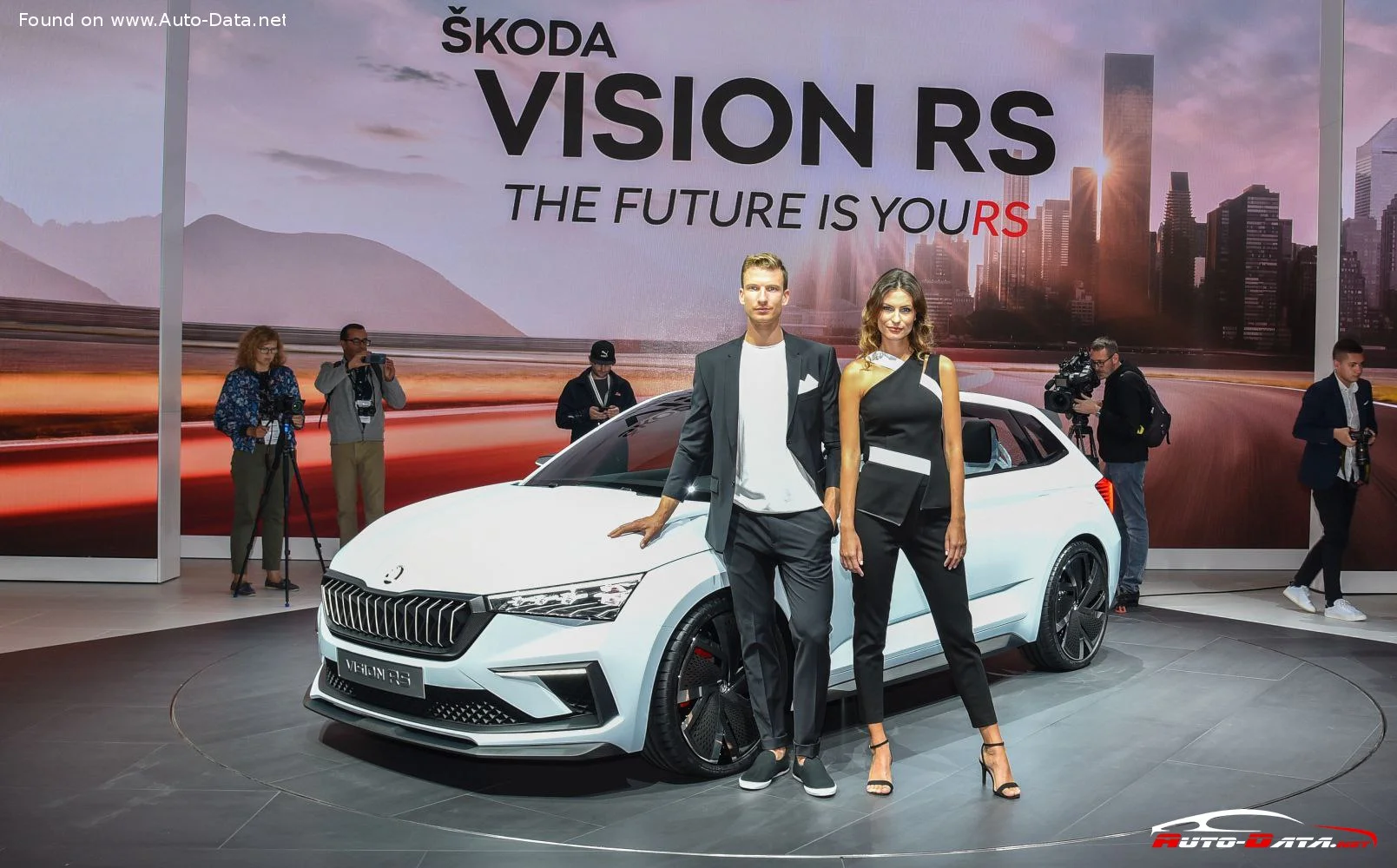 Skoda Vision Skoda Vision RS (Concept) thumbnail 3