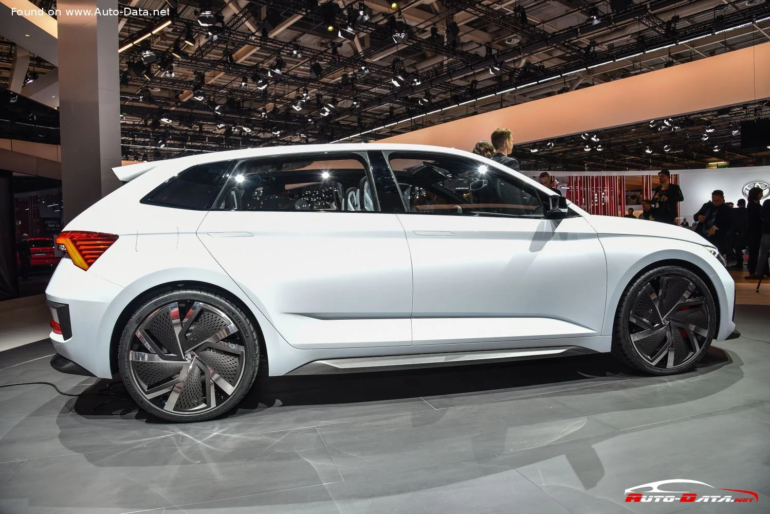 Skoda Vision Skoda Vision RS (Concept) thumbnail 5