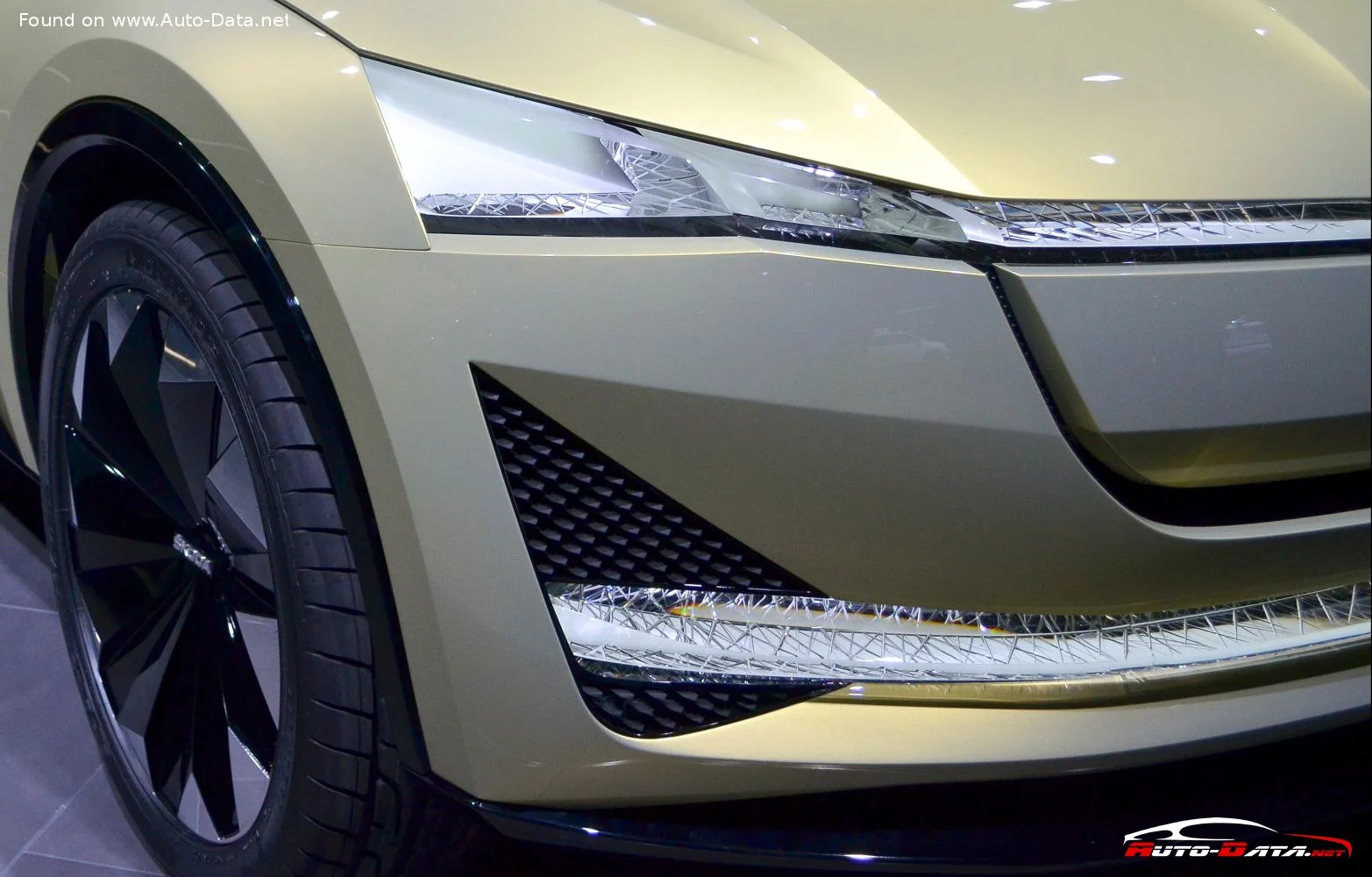 Skoda Vision (306 Hp) Electric2017 - thumbnail 6