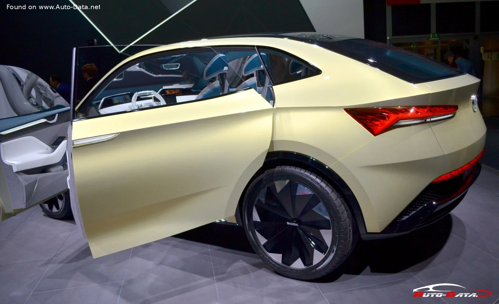Skoda Vision (306 Hp) Electric2017 - thumbnail 7