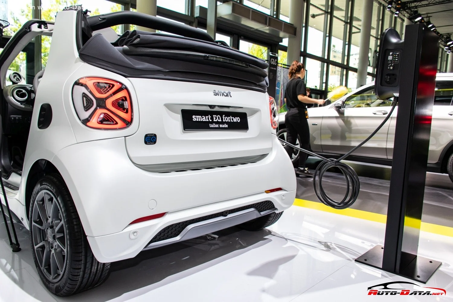 Smart EQ fortwo 17.2 kWh (82 Hp)2020 - thumbnail 3