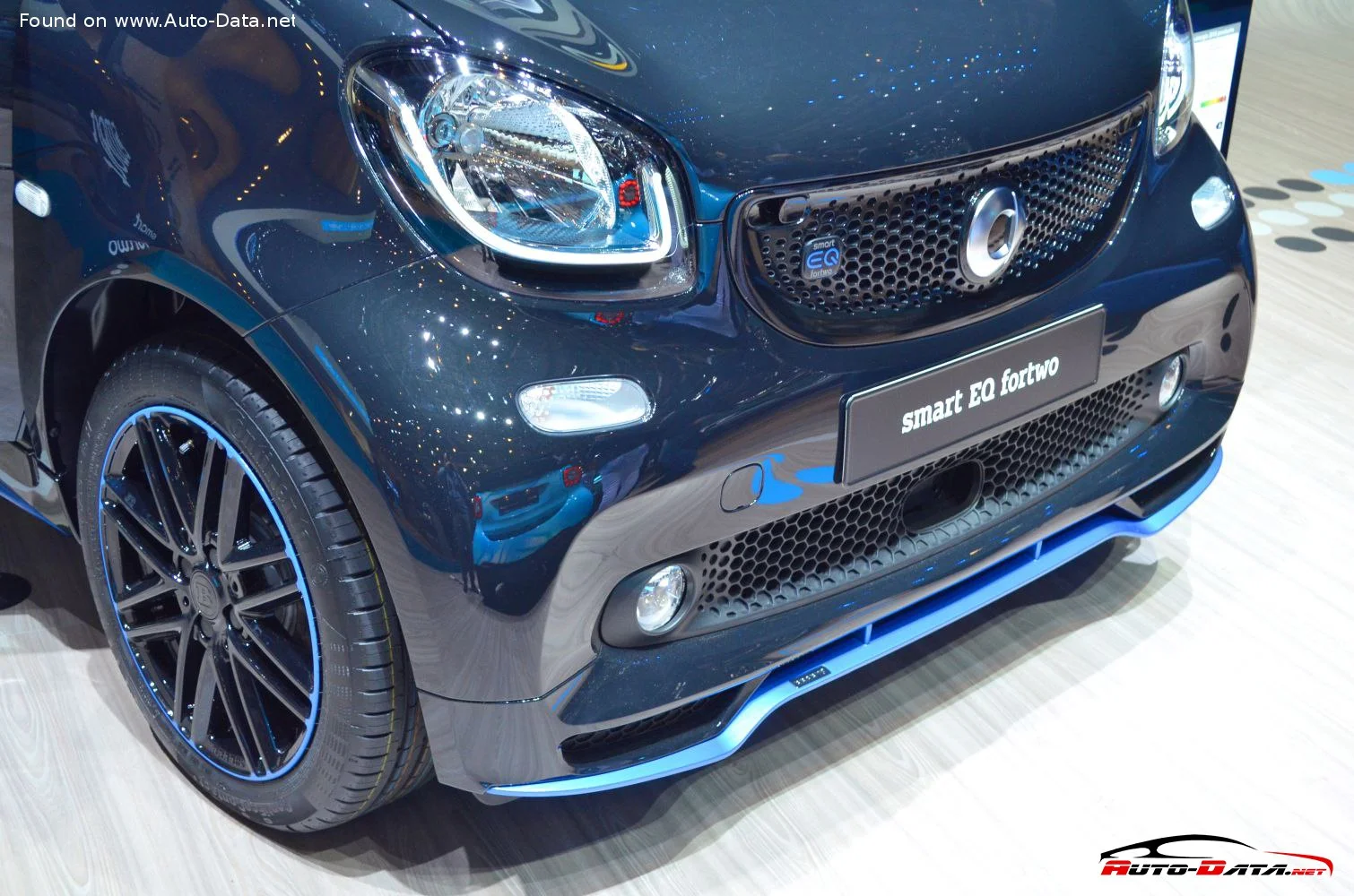 Smart EQ fortwo 17.6 kWh (82 Hp)2018 - 2019 thumbnail 13