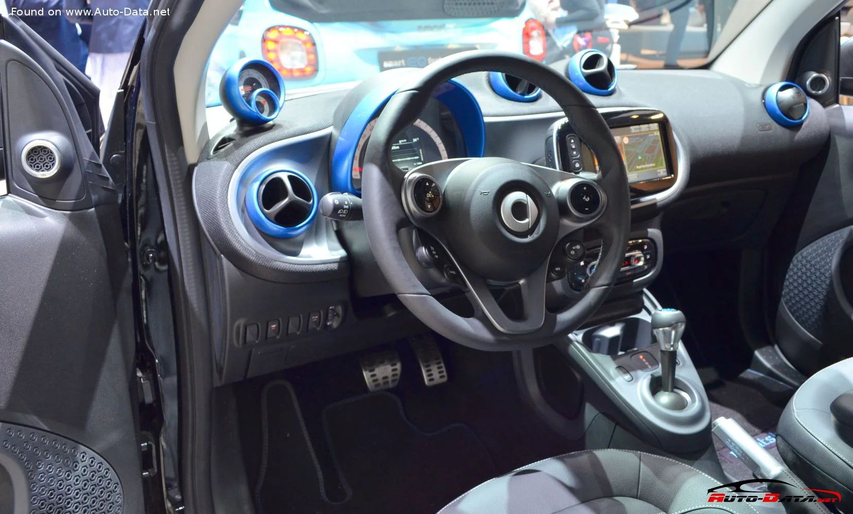 Smart EQ fortwo 17.6 kWh (82 Hp)2018 - 2019 thumbnail 18