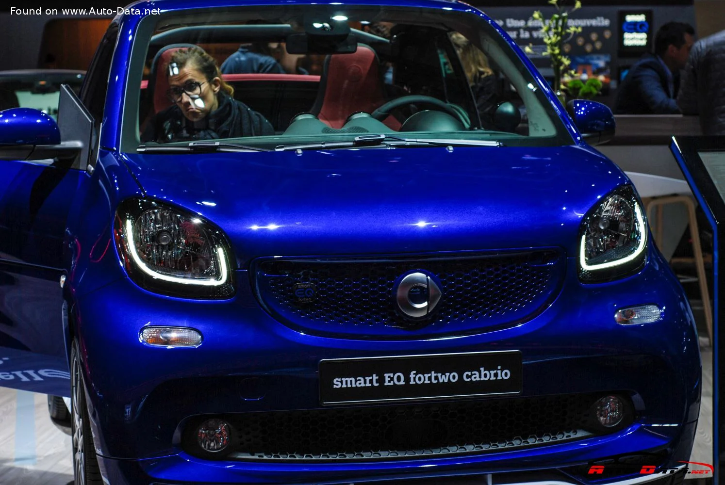Smart EQ fortwo 17.6 kWh (82 Hp)2018 - 2019 thumbnail 3