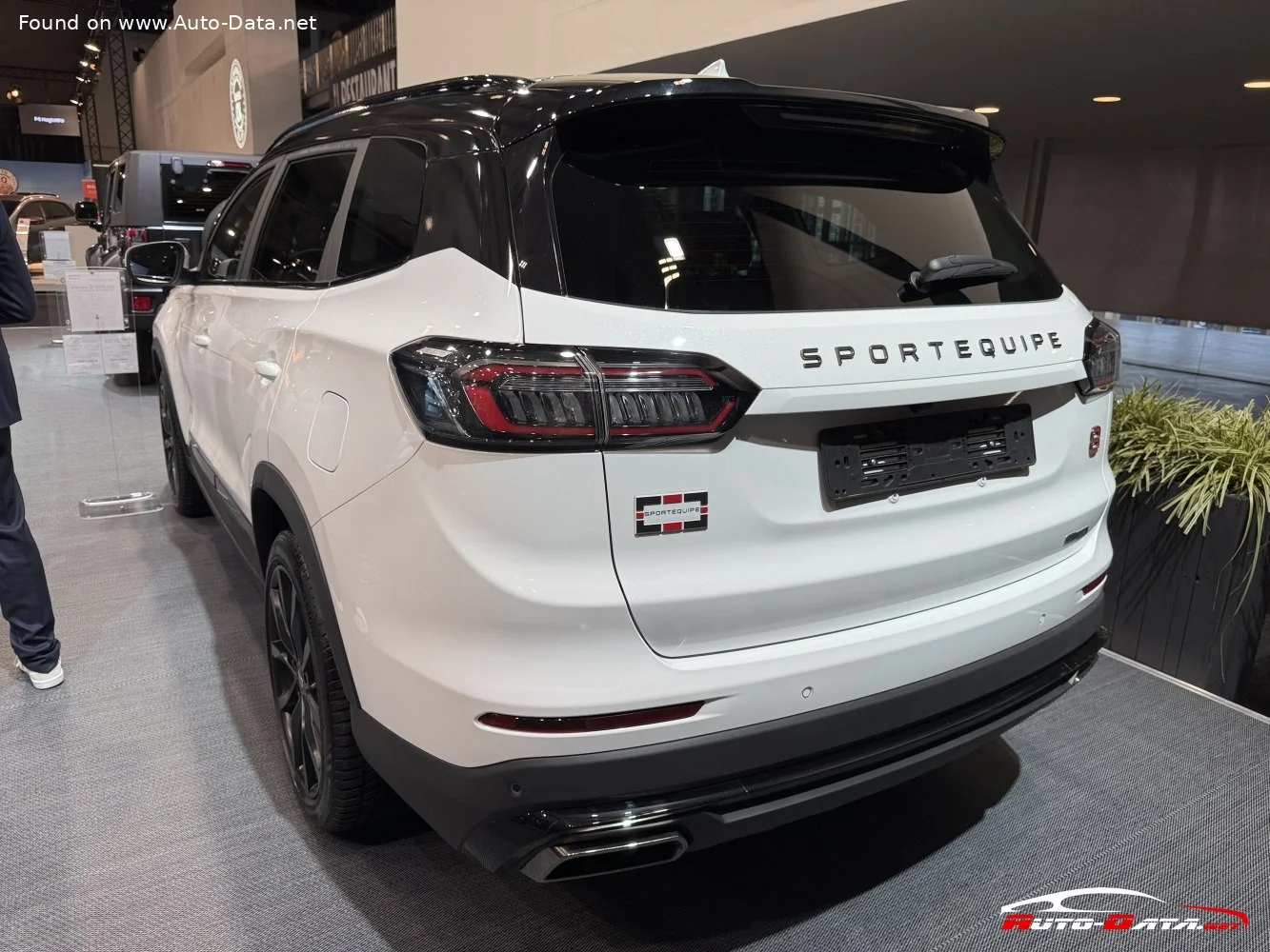 Sportequipe 8 1.5 (317 Hp) Plug-in Hybrid DHT2023 - thumbnail 5