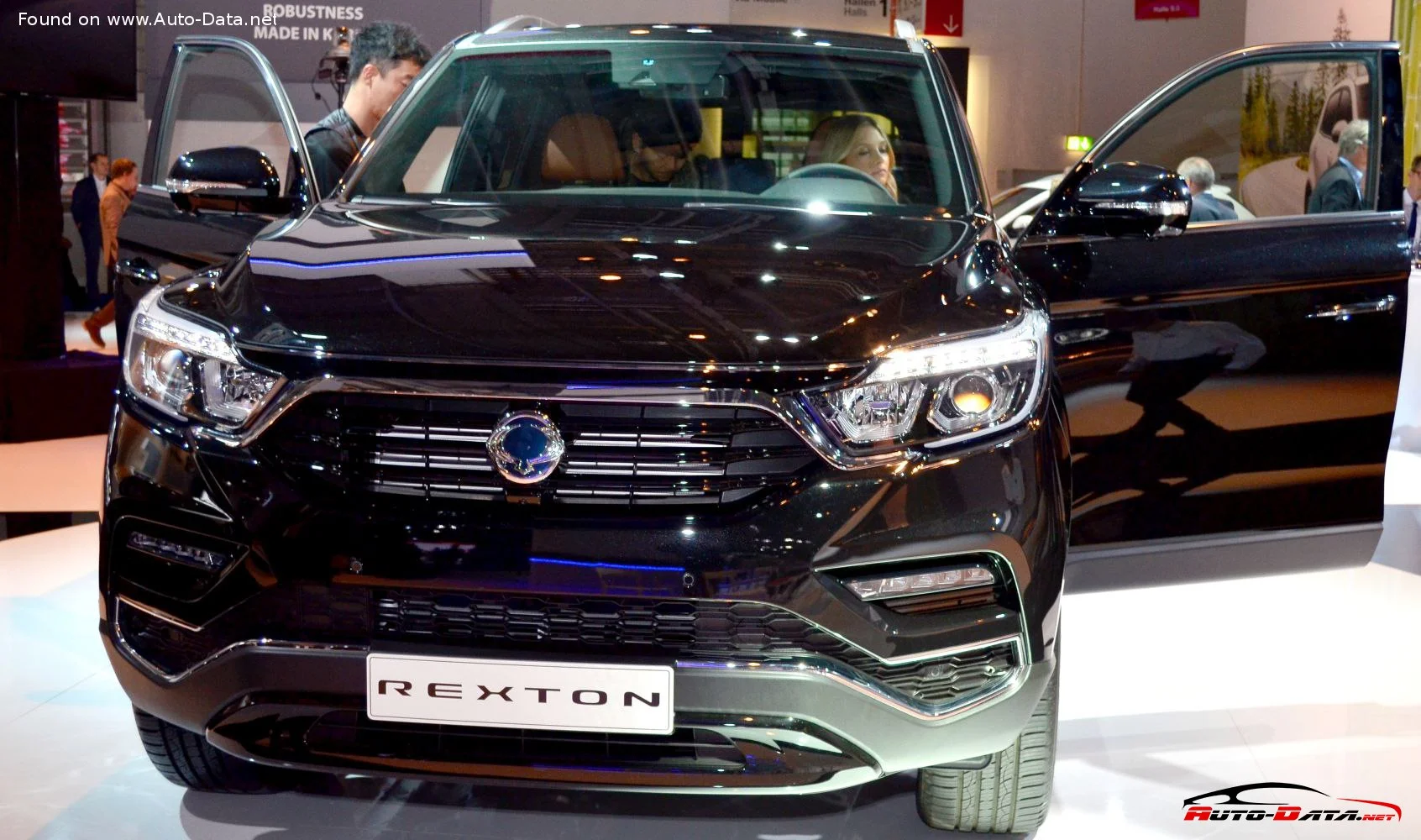 SsangYong Rexton 2.0 e-XGDi (224 Hp)2018 - 2021 thumbnail 4