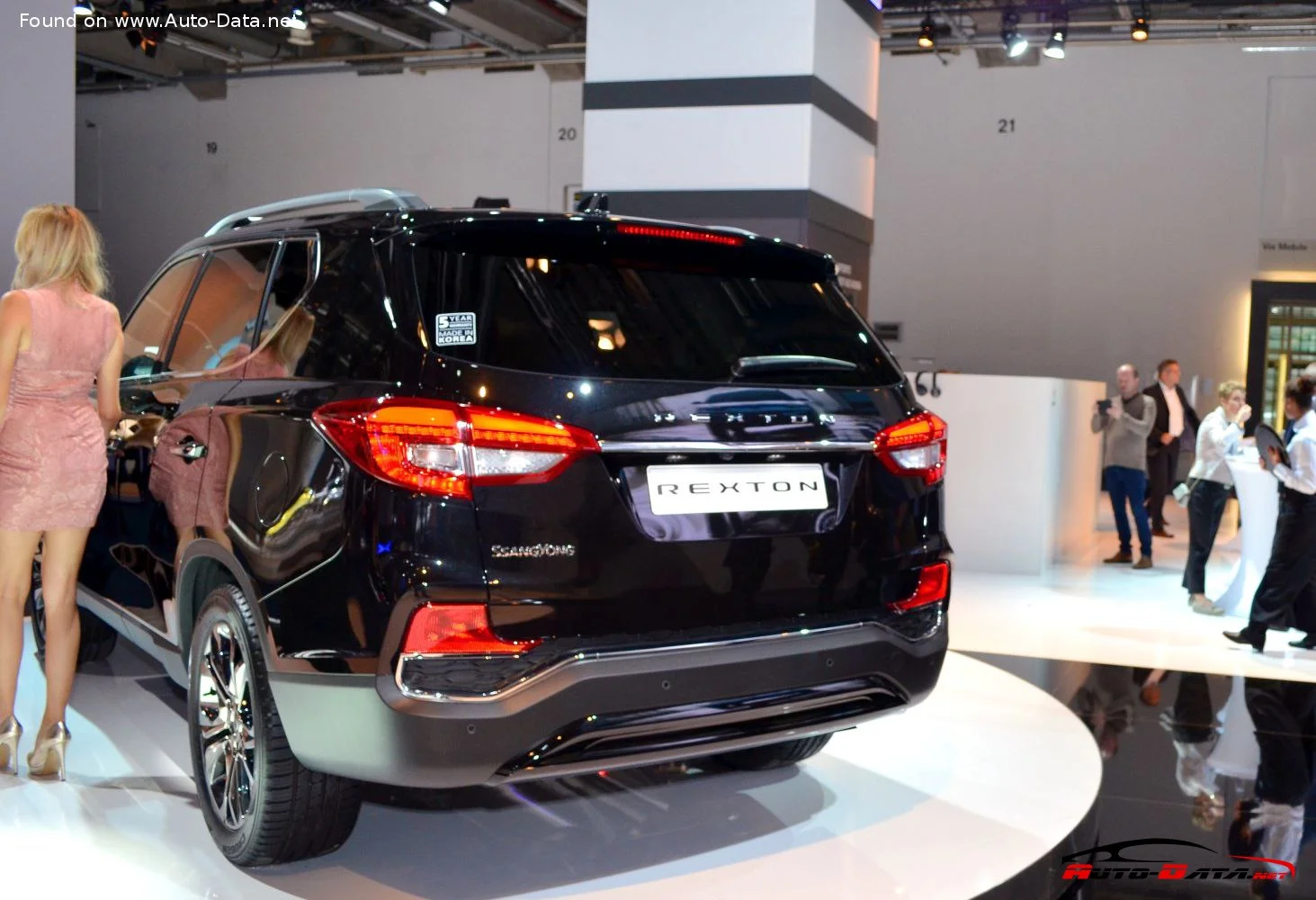 SsangYong Rexton 2.0 e-XGDi (224 Hp)2018 - 2021 thumbnail 5