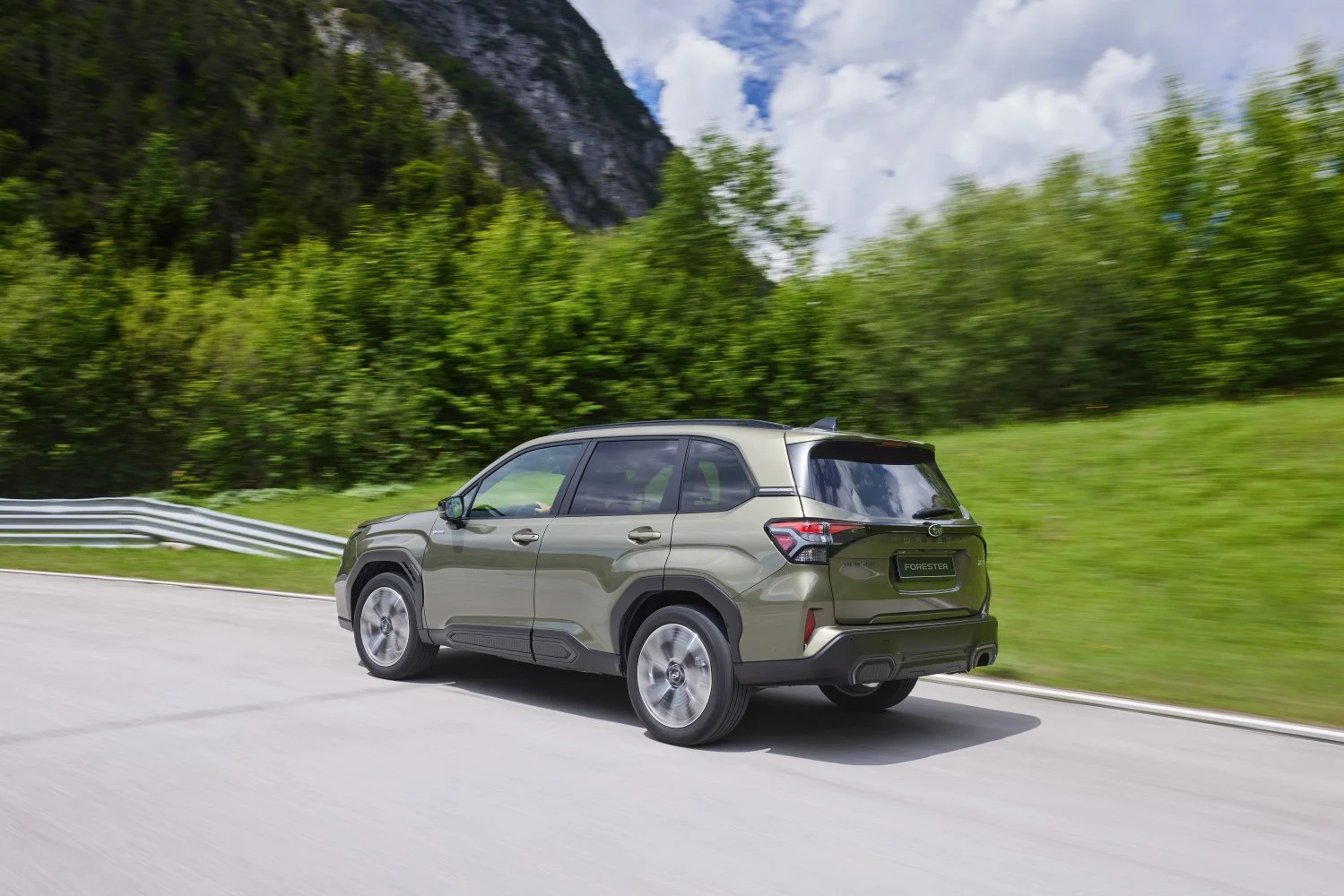 Subaru Forester 2.0i e-BOXER (136 Hp) AWD Lineartronic2024 - thumbnail 7