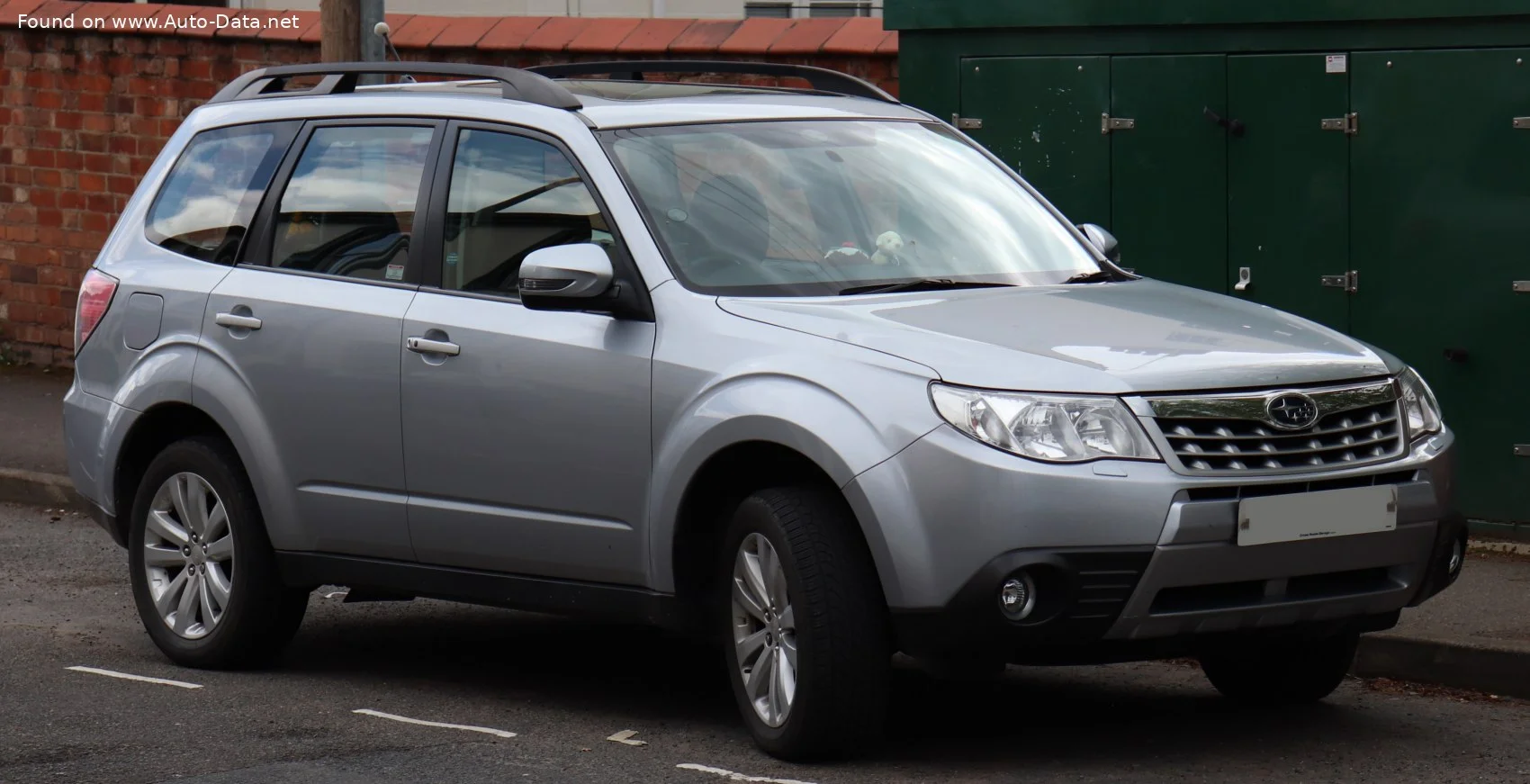 Subaru Forester 2.0 i (150 Hp)2010 - 2013 thumbnail 2