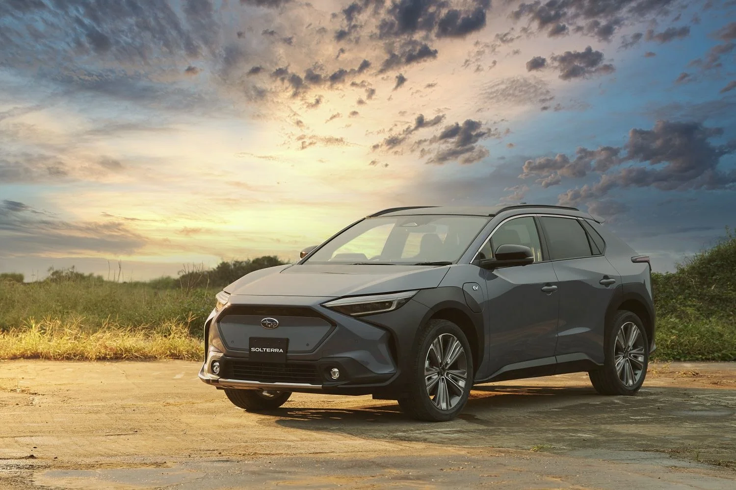 Subaru Solterra 71.4 kWh (204 Hp) BEV2022 - - 1