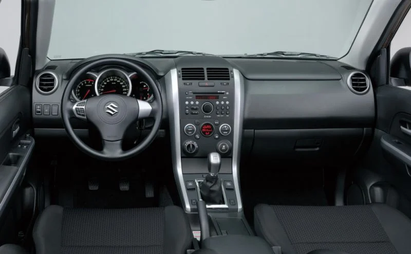 Suzuki Grand Vitara 1.6 (106 Hp) 4x4 3d2012 - 2015 thumbnail 3