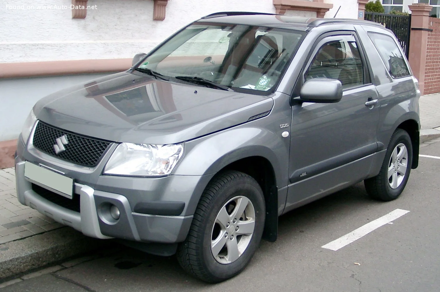 Suzuki Grand Vitara 1.6 i 16V (3 dr) (107 Hp)2005 - 2008 thumbnail 3