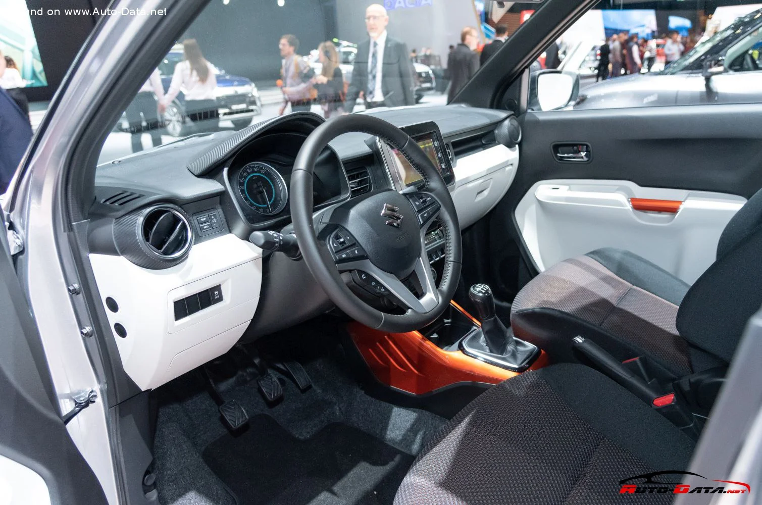 Suzuki Ignis 1.2 DualJet (90 Hp)2016 - 2019 thumbnail 13