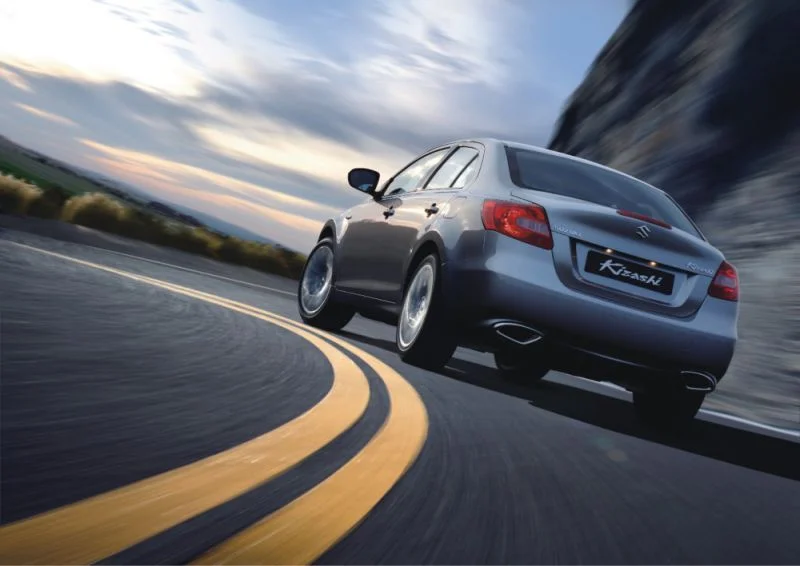 Suzuki Kizashi 2.4 (178 Hp)2009 - 2016 thumbnail 2