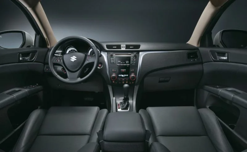 Suzuki Kizashi 2.4 (178 Hp)2009 - 2016 thumbnail 3