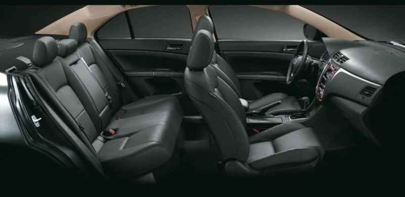 Suzuki Kizashi 2.4 (178 Hp)2009 - 2016 thumbnail 4