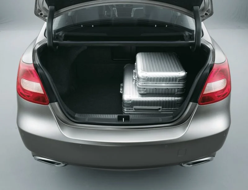 Suzuki Kizashi 2.4 (178 Hp)2009 - 2016 thumbnail 5