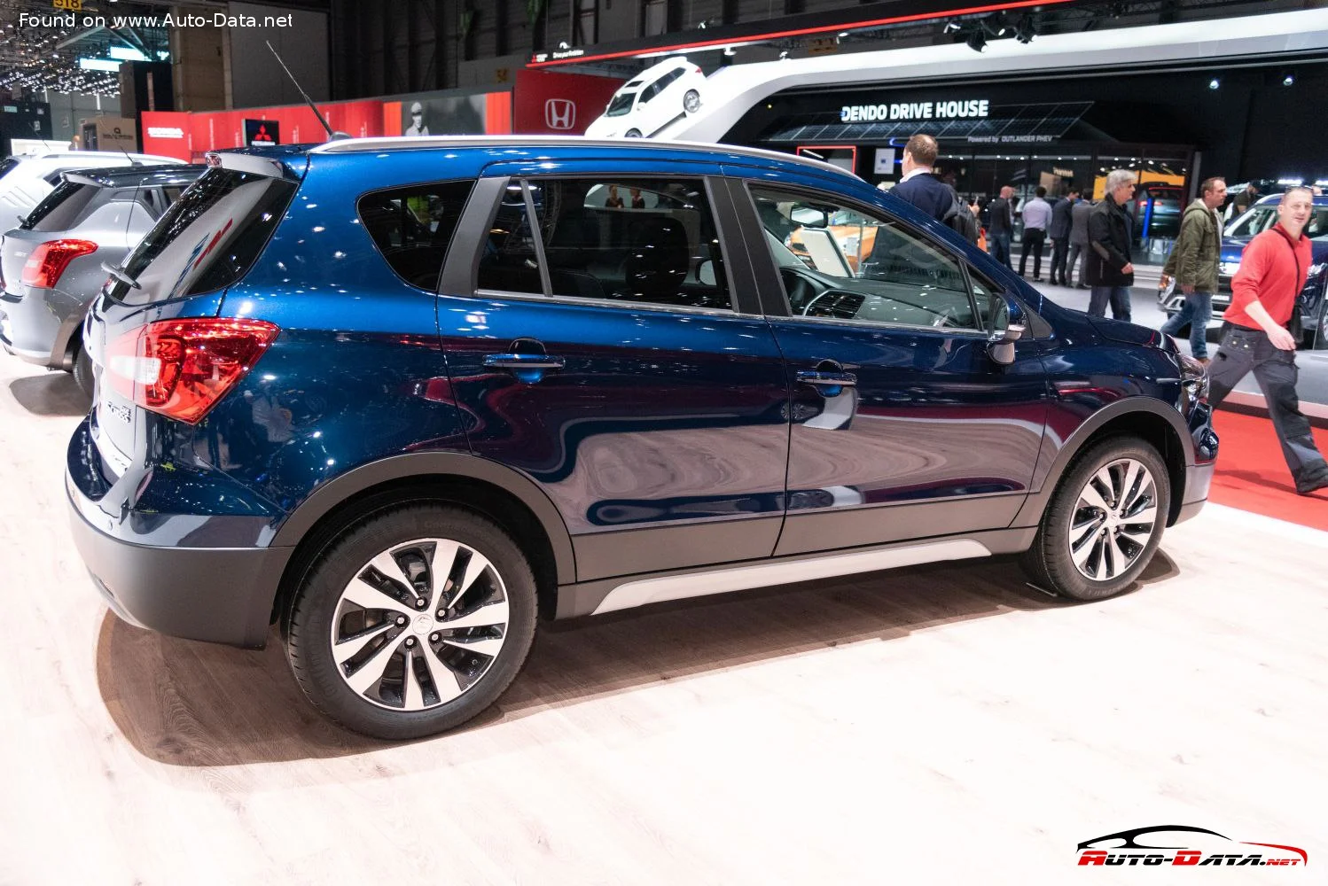 Suzuki SX4 S-Cross 1.0 Boosterjet (111 Hp)2016 - 2020 thumbnail 13