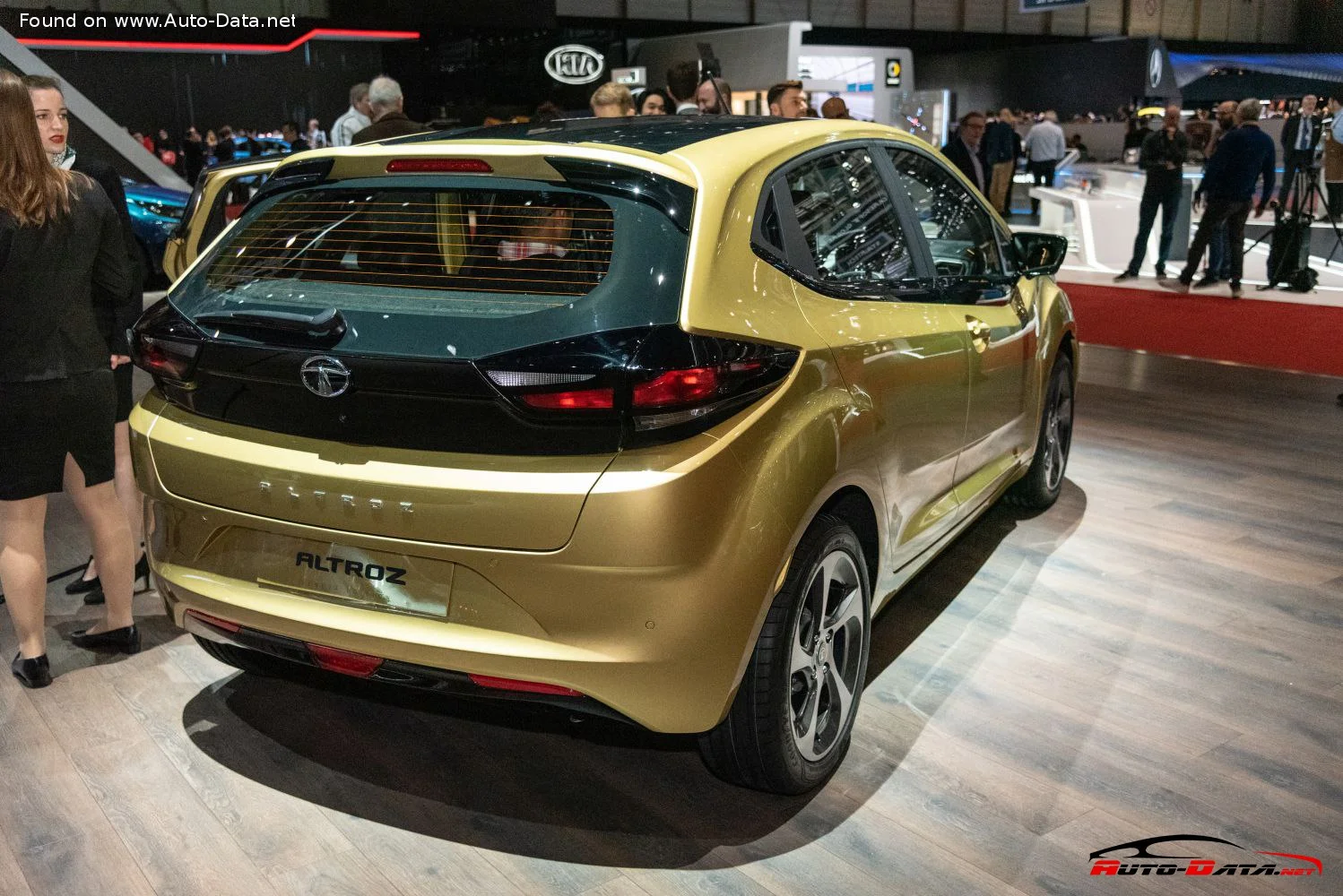 Tata Altroz 1.2i (102 Hp)2019 - 2025 thumbnail 3