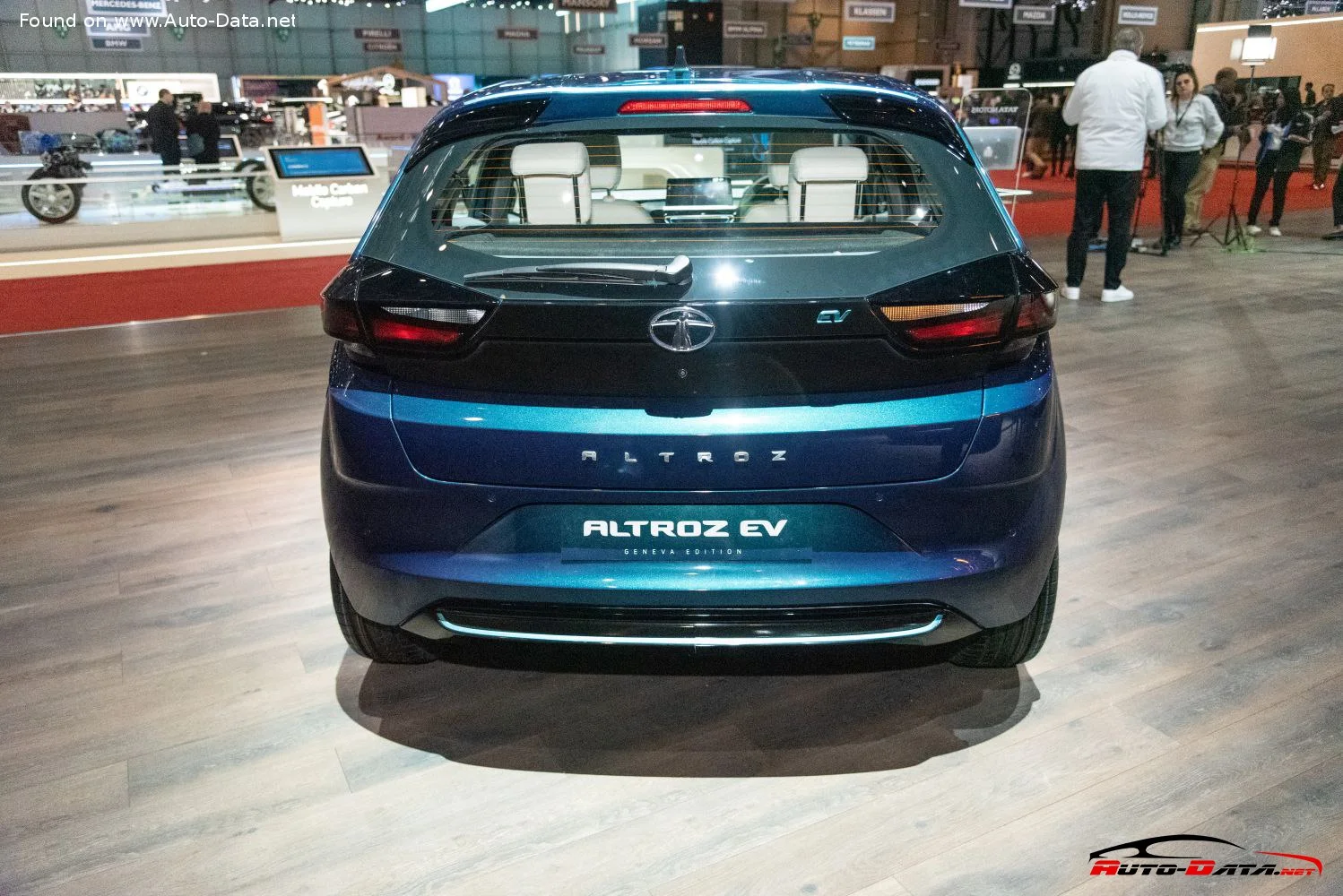 Tata Altroz 1.2i (102 Hp)2019 - 2025 thumbnail 7