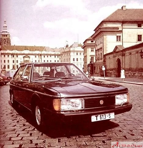 Tatra T613 3.5 V8 16V (170 Hp)1973 - 1980 thumbnail 3
