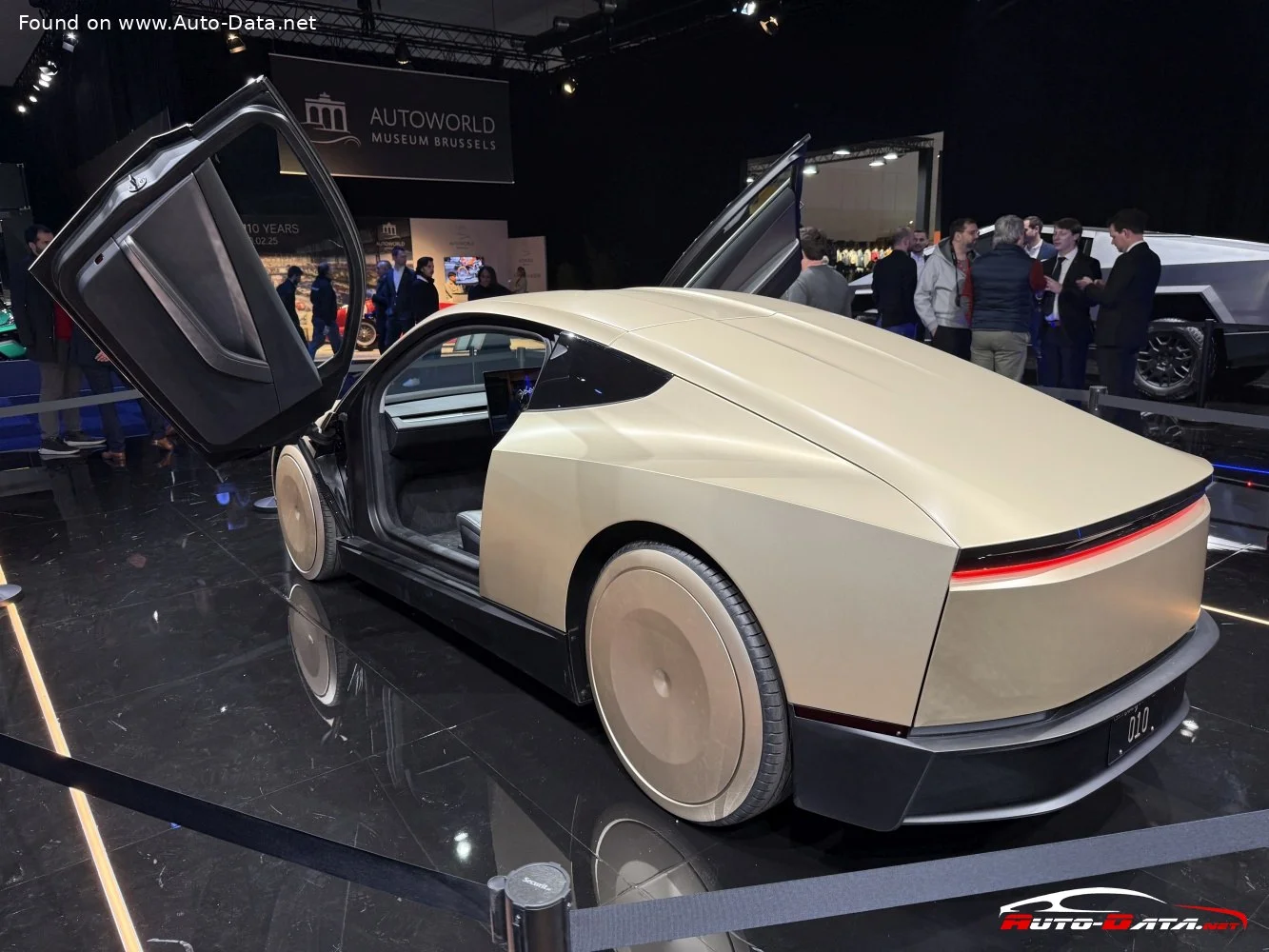 Tesla Cybercab Tesla Cybercab concept thumbnail 7