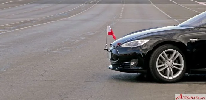Tesla Model S 60 60 kWh (302 Hp)2012 - 2015 thumbnail 11