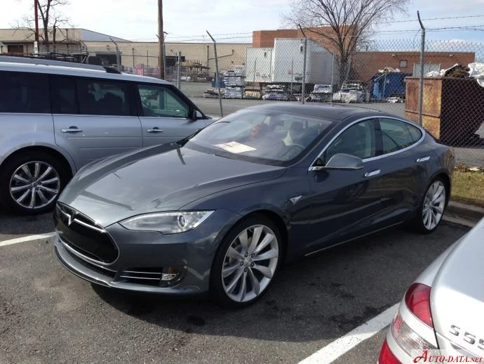 Tesla Model S 60 60 kWh (302 Hp)2012 - 2015 thumbnail 18
