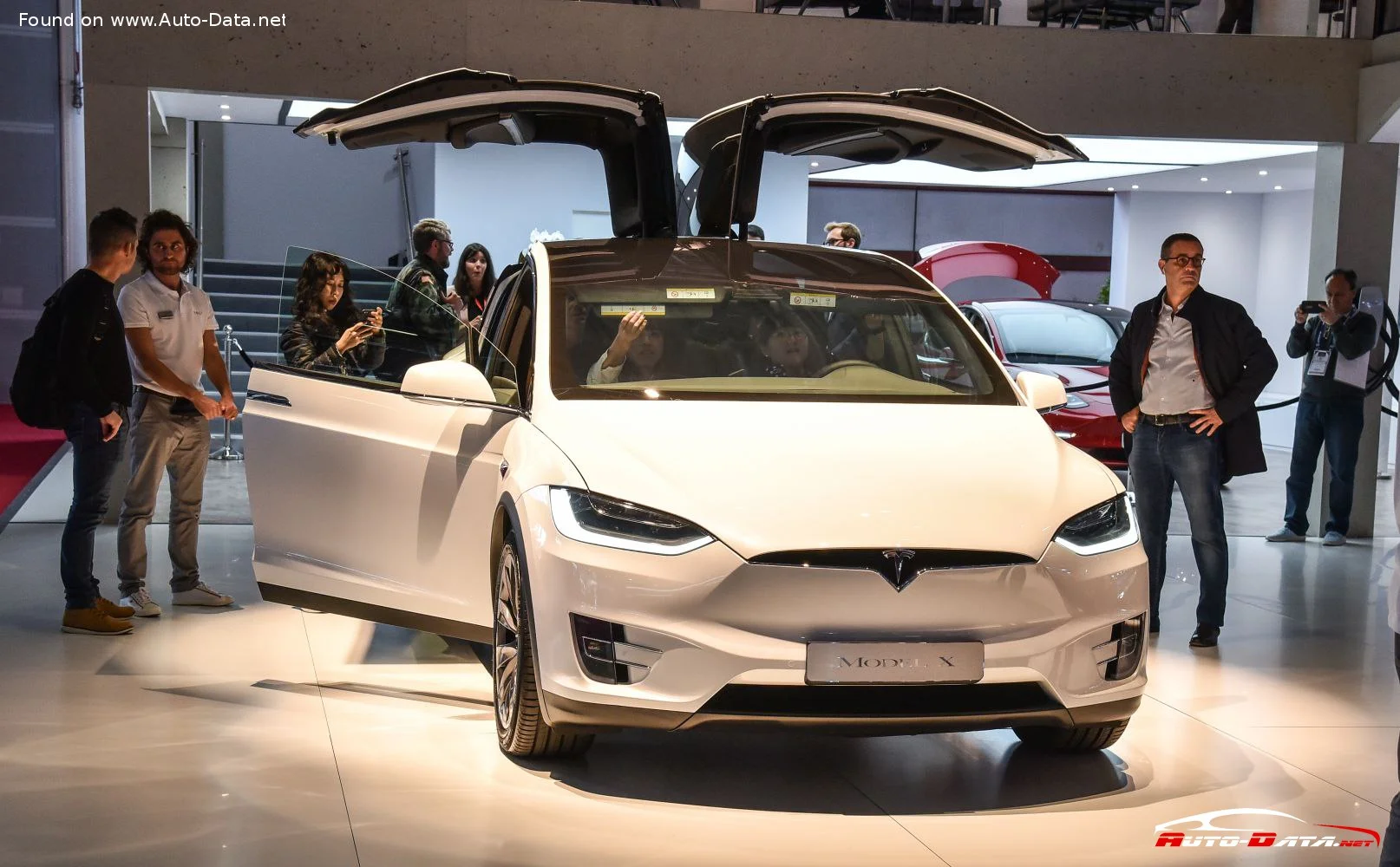 Tesla Model X 100D 100 kWh (422 Hp) Dual Motor AWD2017 - 2019 thumbnail 8