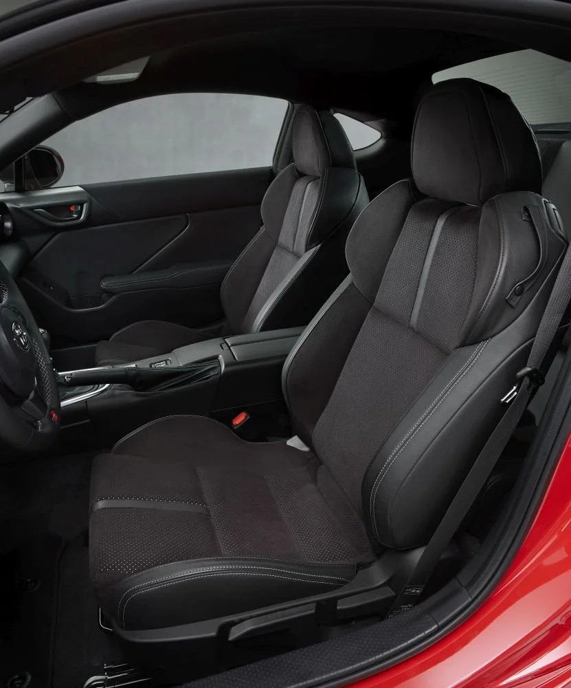 Toyota 86 GR 2.4 D-4S (235 Hp)2021 - thumbnail 5
