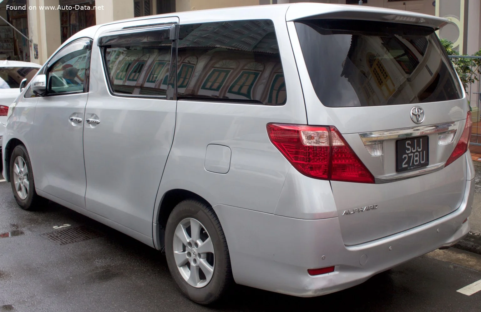 Toyota Alphard 2.4 (170 Hp)2008 - 2011 thumbnail 2