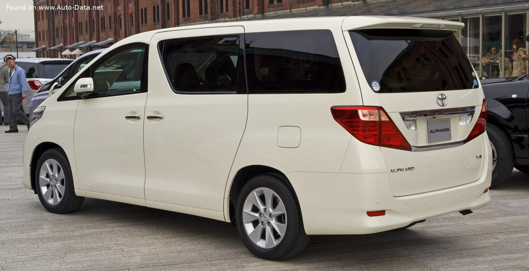 Toyota Alphard 2.4 (170 Hp)2008 - 2011 thumbnail 4
