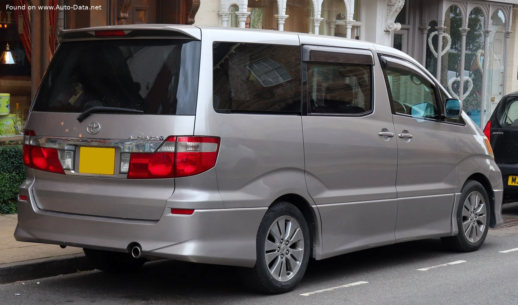 Toyota Alphard 2.4 i (160 Hp)2002 - 2005 thumbnail 2