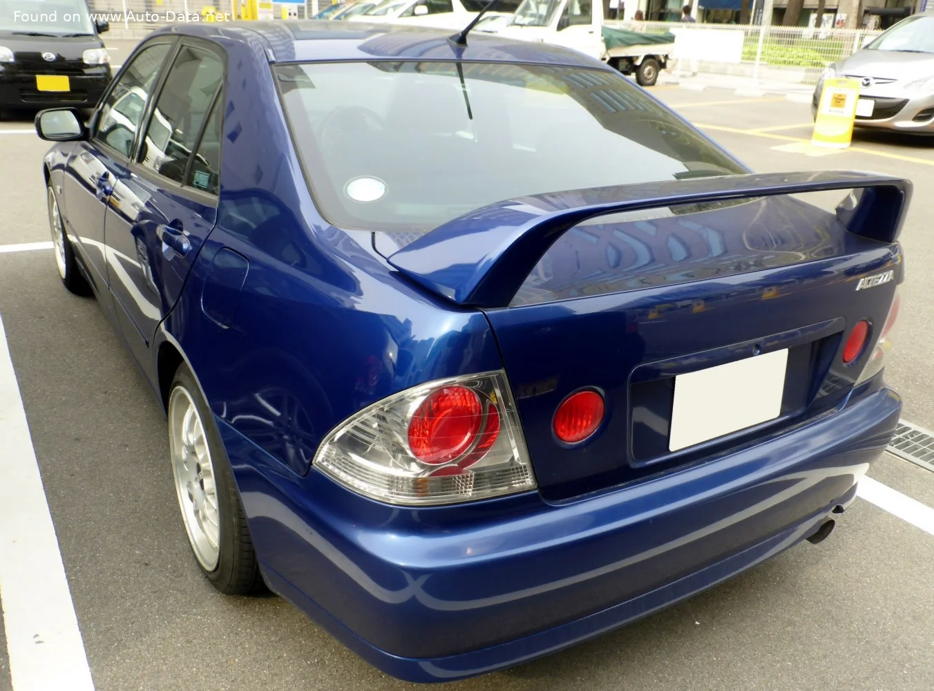 Toyota Altezza 2.0 i 24V (160 Hp)2000 - 2005 thumbnail 2