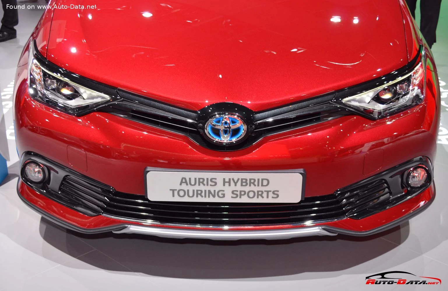 Toyota Auris 1.2 (116 Hp) start&stop2015 - 2018 thumbnail 5
