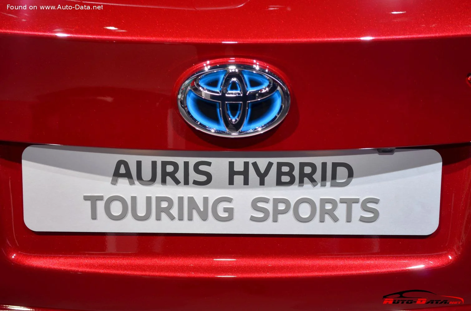 Toyota Auris 1.2 (116 Hp) start&stop2015 - 2018 thumbnail 10
