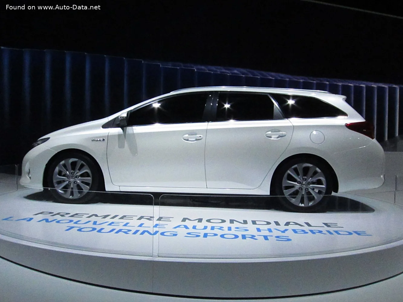 Toyota Auris 1.33 Dual VVT-i (100 Hp)2012 - 2015 thumbnail 13