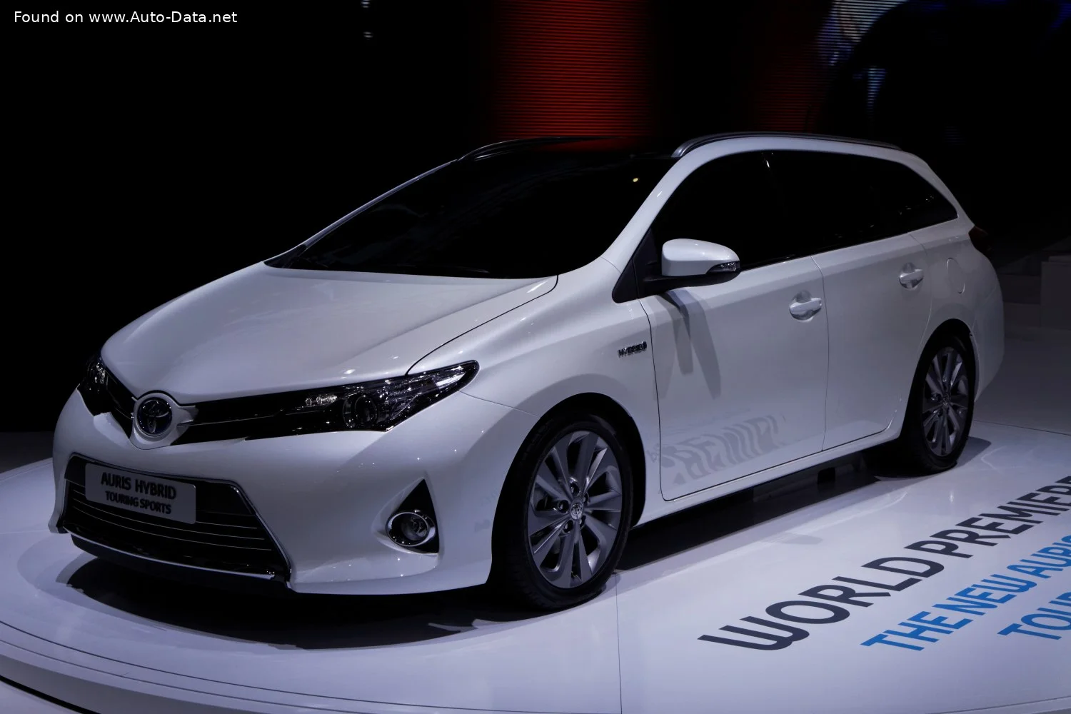 Toyota Auris 1.33 Dual VVT-i (100 Hp)2012 - 2015 thumbnail 8
