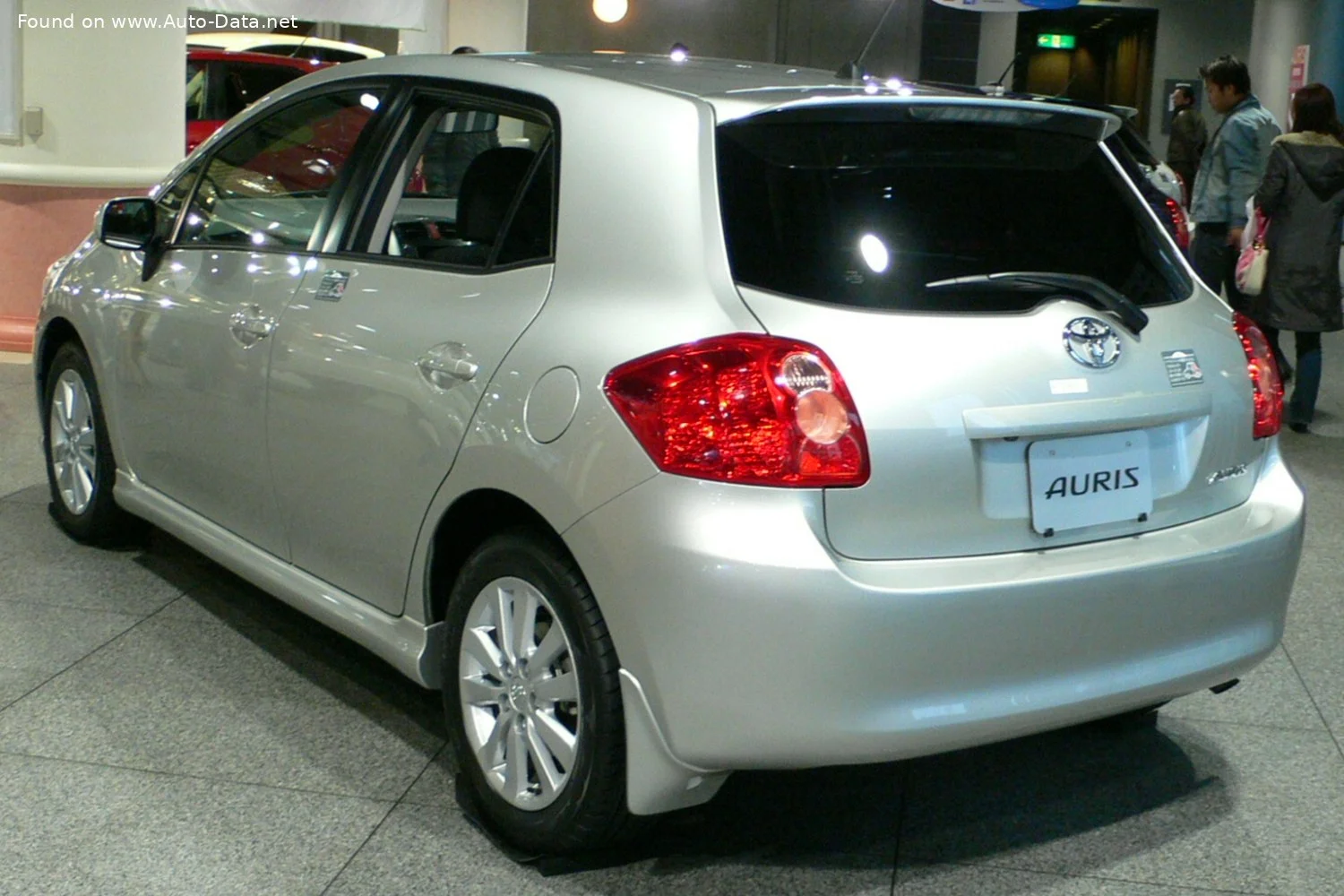 Toyota Auris 1.3 16V VVT-i (101 Hp)2009 - 2010 thumbnail 4