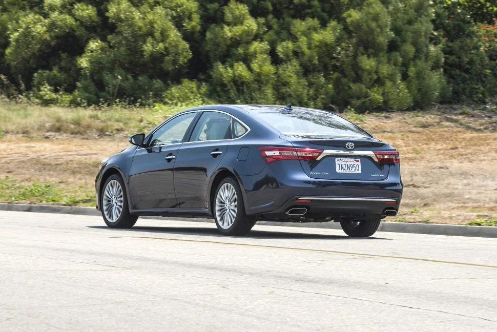 Toyota Avalon 2.5 (203 Hp) Hybrid ECVT2015 - 2018 thumbnail 14