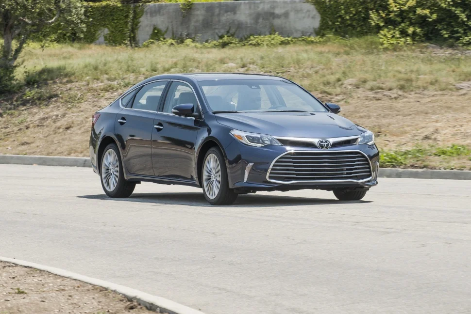 Toyota Avalon 2.5 (203 Hp) Hybrid ECVT2015 - 2018 thumbnail 15