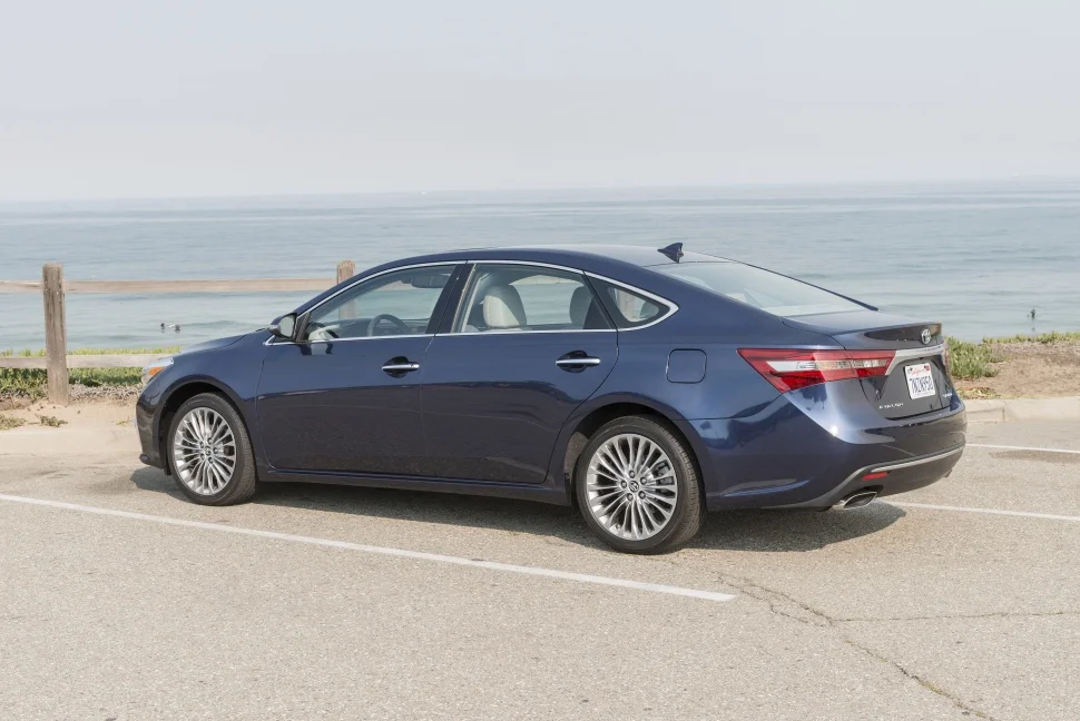 Toyota Avalon 2.5 (203 Hp) Hybrid ECVT2015 - 2018 thumbnail 16