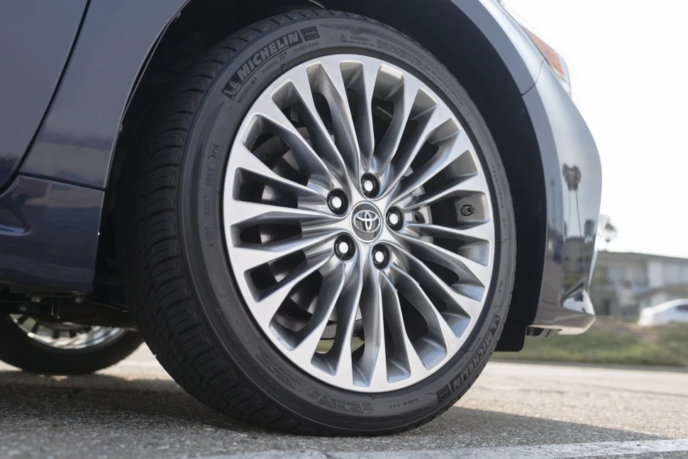 Toyota Avalon 2.5 (203 Hp) Hybrid ECVT2015 - 2018 thumbnail 17