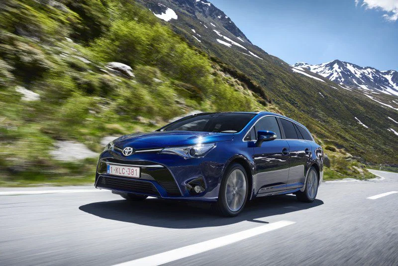 Toyota Avensis modeli