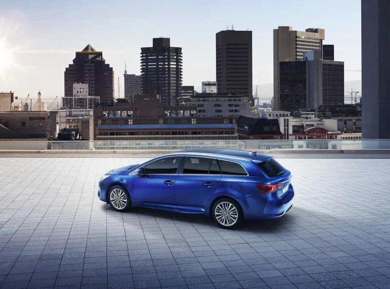 Toyota Avensis 1.6 D-4D (112 Hp)2015 - 2018 thumbnail 4
