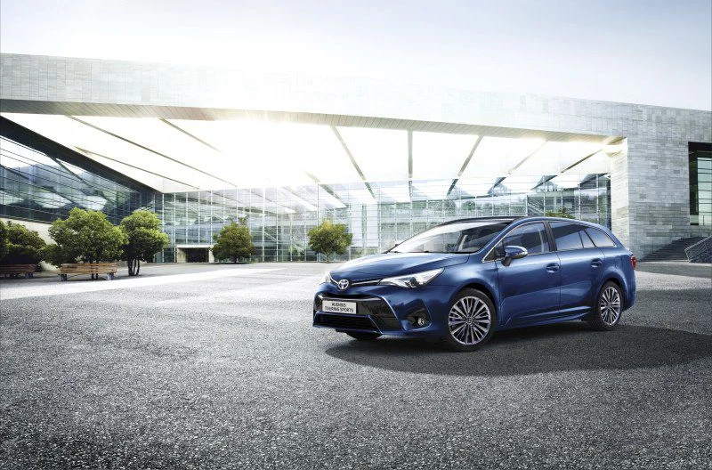 Toyota Avensis 1.6 D-4D (112 Hp)2015 - 2018 thumbnail 9