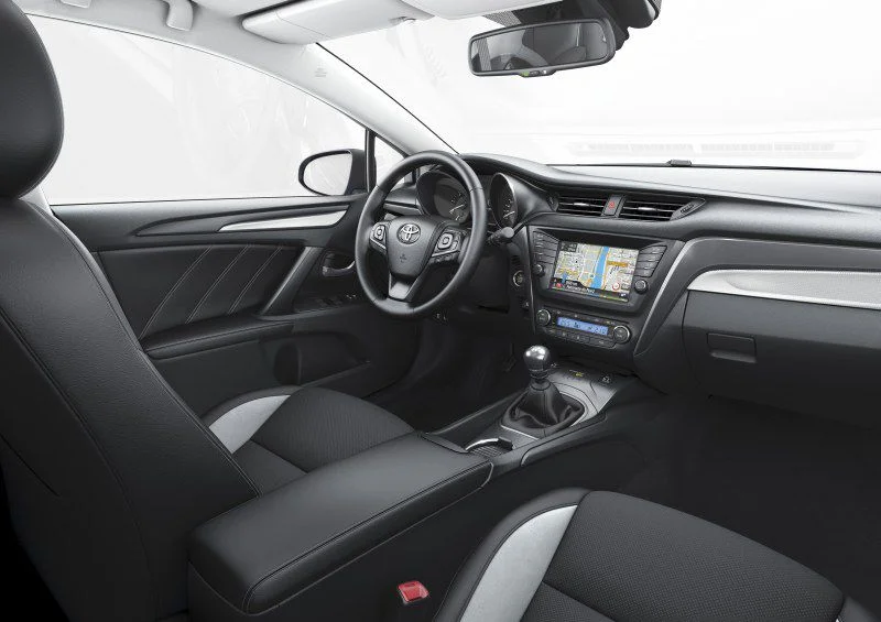 Toyota Avensis 1.6 D-4D (112 Hp)2015 - 2018 thumbnail 3