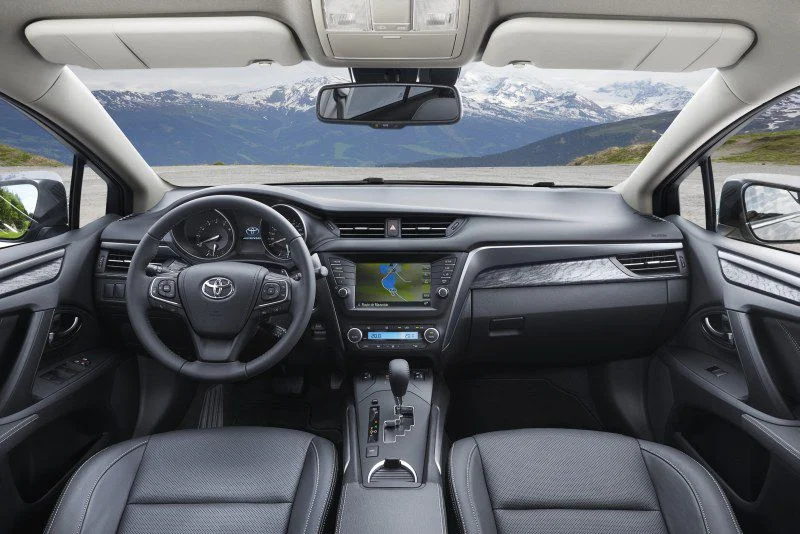 Toyota Avensis 1.6 D-4D (112 Hp)2015 - 2018 thumbnail 6