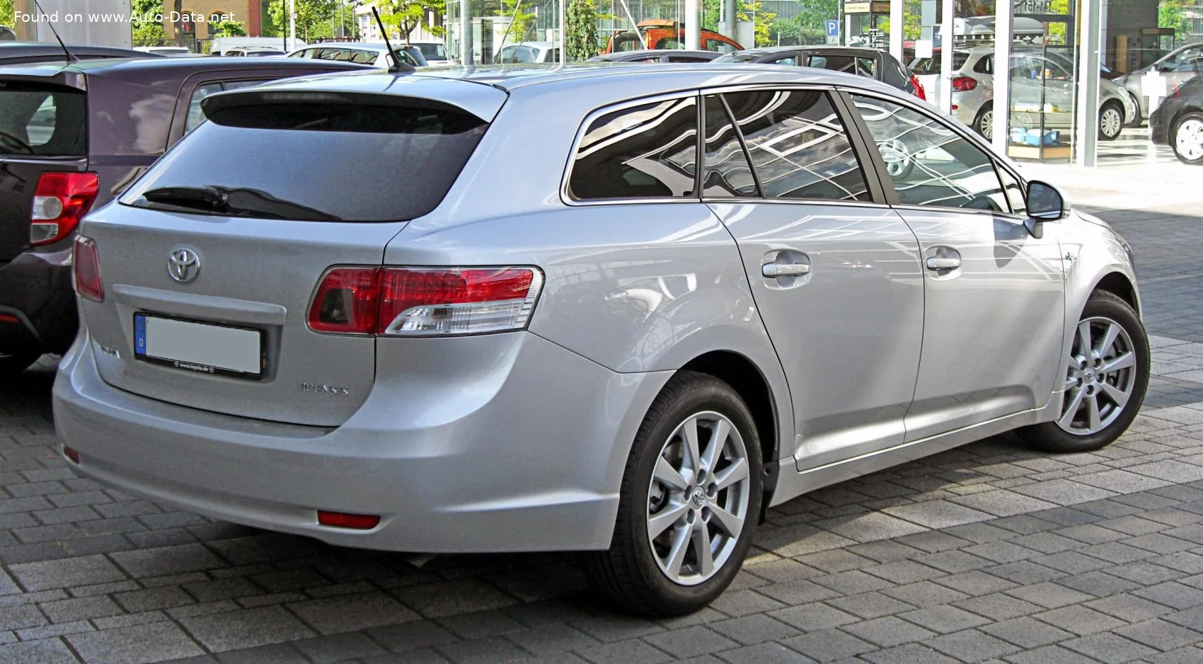 Toyota Avensis 1.6i (132 Hp)2009 - 2011 thumbnail 6
